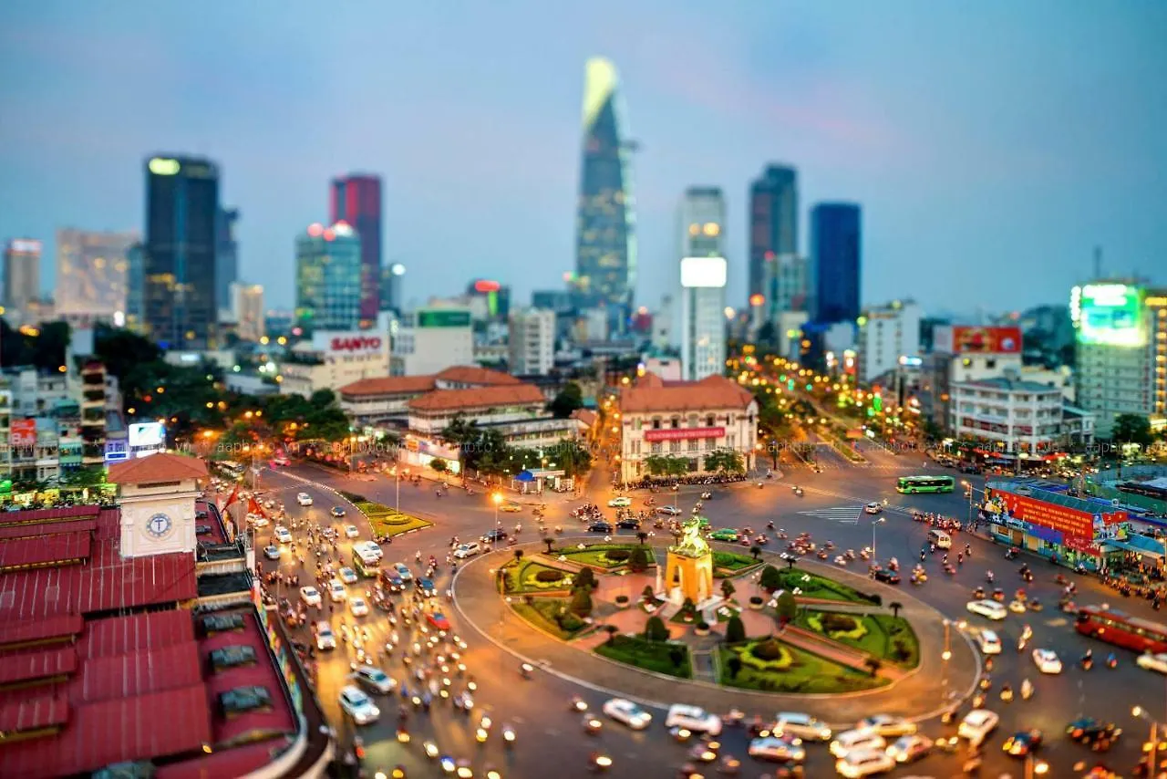 Reddoorz @ Le Van Sy Street Ho Chi Minh City Vietnam